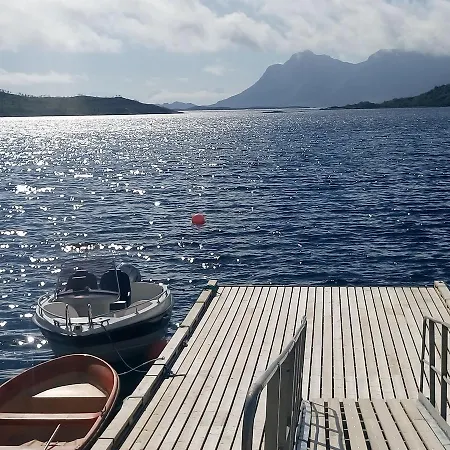For Guests Gospodarstwo wiejskie Svolvær
